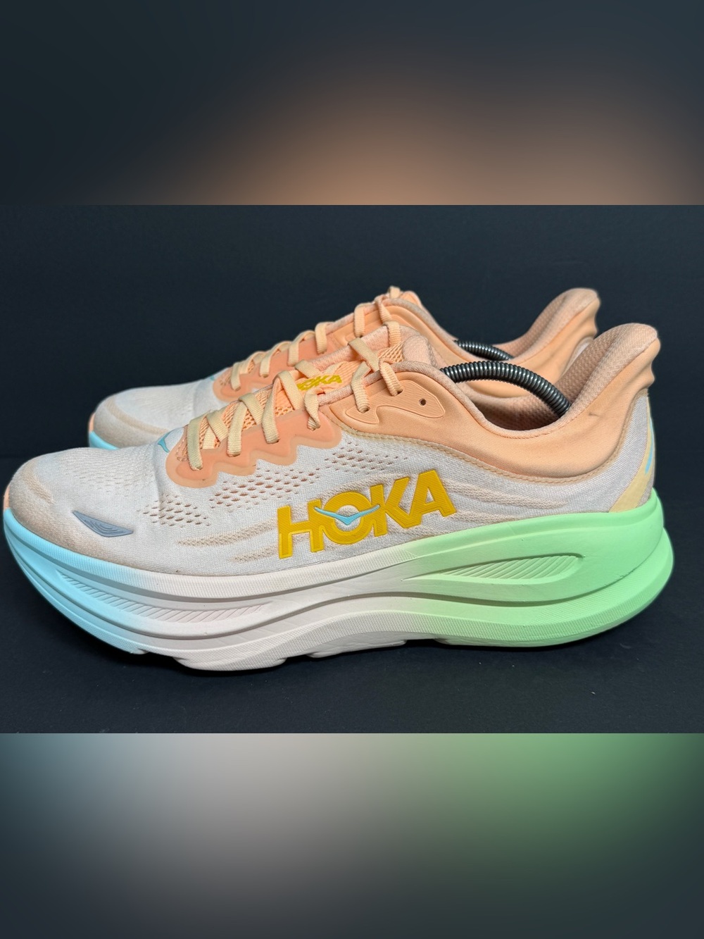 Men’s HOKA Bondi 9 Frost/Pale Tangerine Running Shoes SZ 13D BARELY WORN
